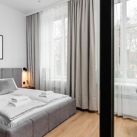 Modern Centrally Located Apartments - By Upstairs Cracóvia Exterior foto