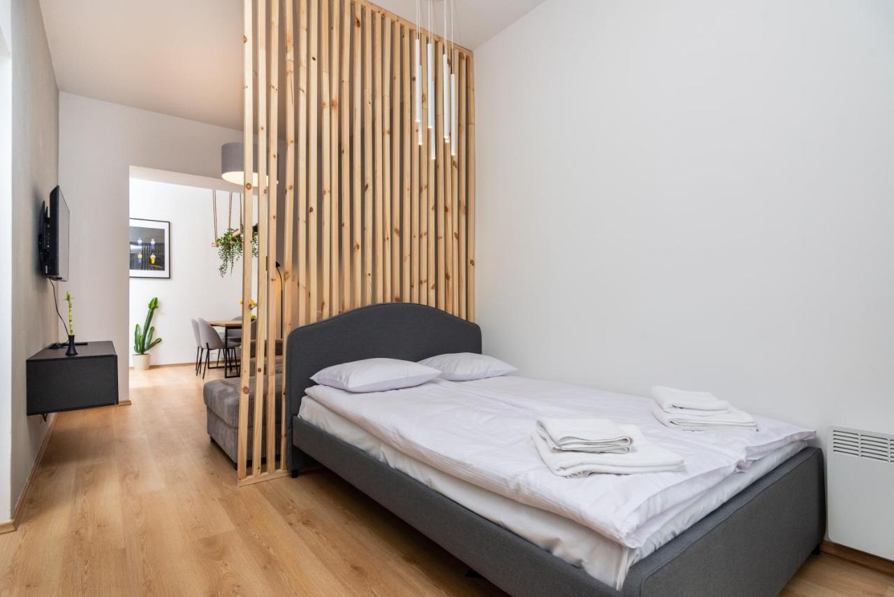 Modern Centrally Located Apartments - By Upstairs Cracóvia Exterior foto