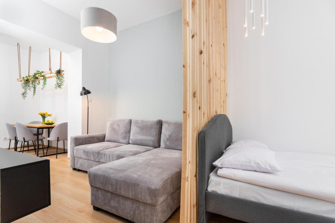 Modern Centrally Located Apartments - By Upstairs Cracóvia Exterior foto