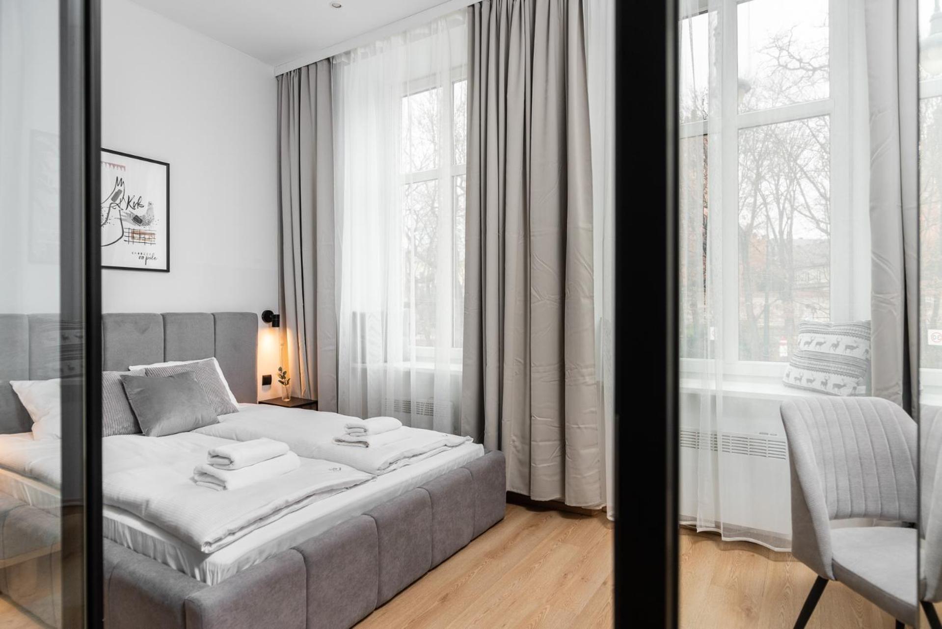 Modern Centrally Located Apartments - By Upstairs Cracóvia Exterior foto